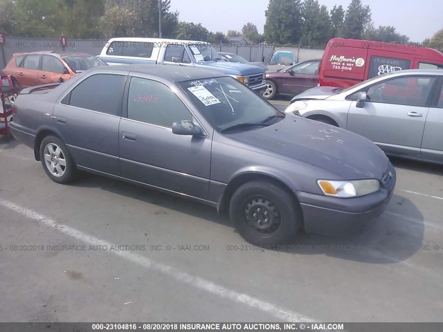 JT2BG22K5W0237664 - 1998 TOYOTA CAMRY CE/LE/XLE 灰色 照片 1