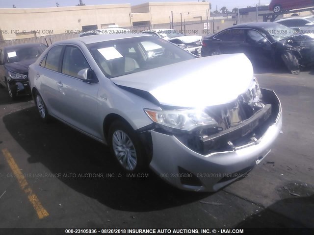 4T1BD1FK6CU052995 - 2012 TOYOTA CAMRY HYBRID/LE/XLE SILVER photo 1