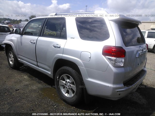 JTEBU5JR1B5074777 - 2011 TOYOTA 4RUNNER SR5/LIMITED/TRAIL SILVER photo 3