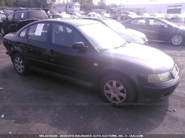 WVWMA23B0YP369094 - 2000 VOLKSWAGEN PASSAT GLS BLACK photo 1