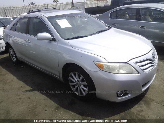 4T4BF3EK8BR092765 - 2011 TOYOTA CAMRY SE/LE/XLE 银色 照片 1