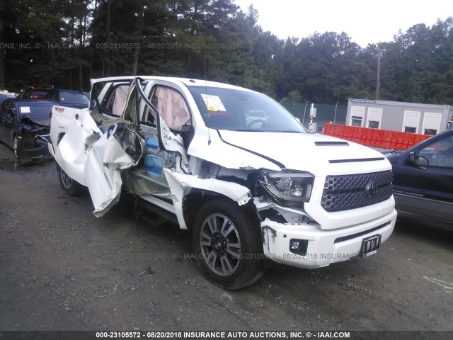 5TFDY5F15JX748274 - 2018 TOYOTA TUNDRA CREWMAX SR5 WHITE photo 1