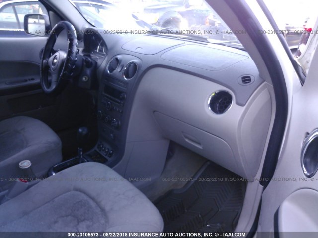 3GNCA13D98S695962 - 2008 CHEVROLET HHR LS WHITE photo 5