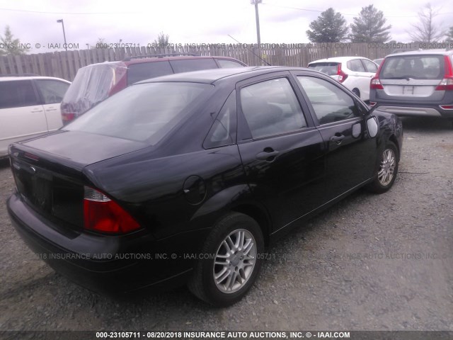 1FAFP34N27W171682 - 2007 FORD FOCUS ZX4/S/SE/SES 黑色 照片 4