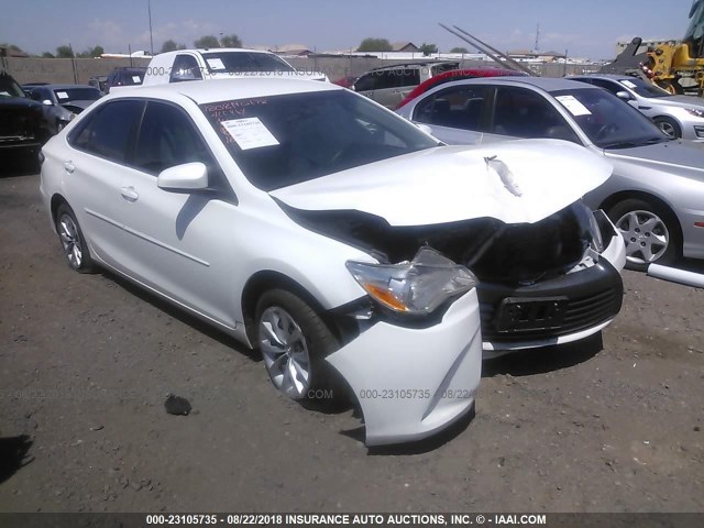 4T1BF1FK3GU571678 - 2016 TOYOTA CAMRY LE/XLE/SE/XSE 白色 照片 1