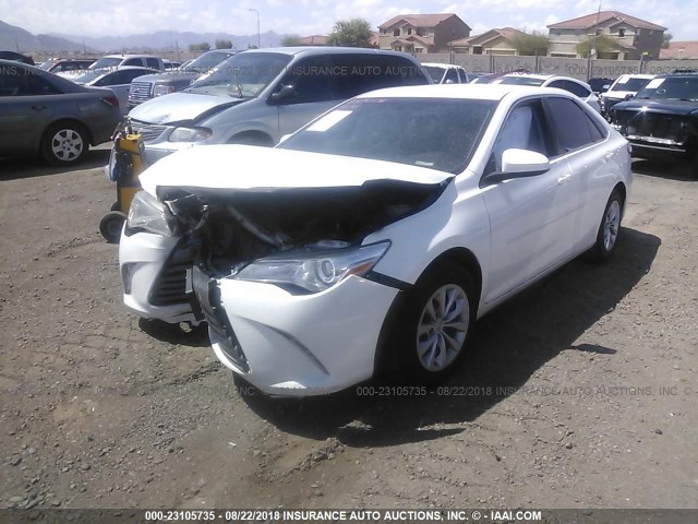 4T1BF1FK3GU571678 - 2016 TOYOTA CAMRY LE/XLE/SE/XSE 白色 照片 2