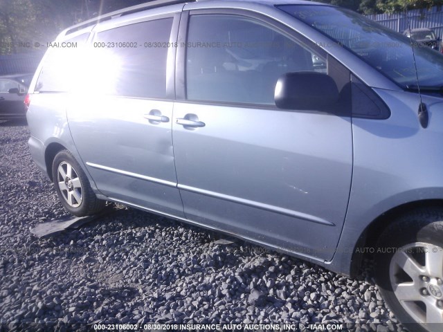 5TDZA23C74S131581 - 2004 TOYOTA SIENNA CE/LE BLUE photo 6