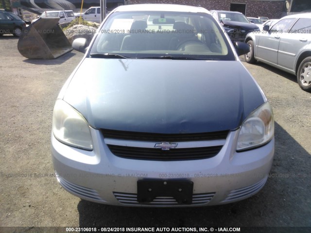 1G1AK52F457517385 - 2005 CHEVROLET COBALT SILVER photo 6