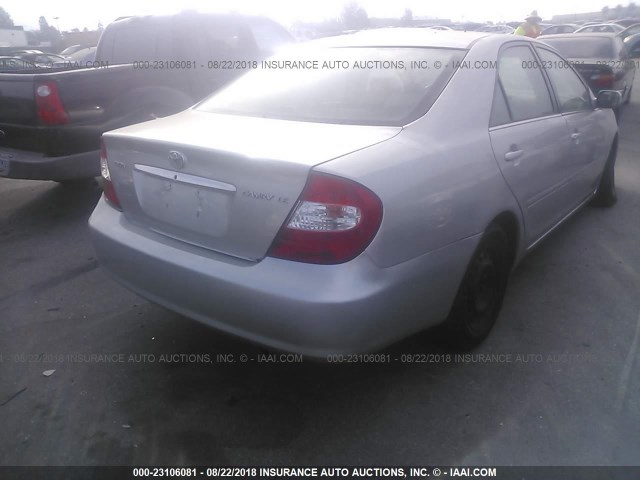 4T1BE32K42U100829 - 2002 TOYOTA CAMRY LE/XLE/SE Gümüş foto 4