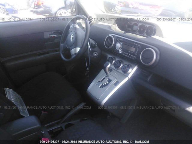 JTLZE4FE4A1110813 - 2010 TOYOTA SCION XB Күлгін фото 5