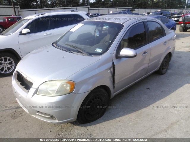 KL1TD56688B004556 - 2008 CHEVROLET AVEO LS SILVER photo 2