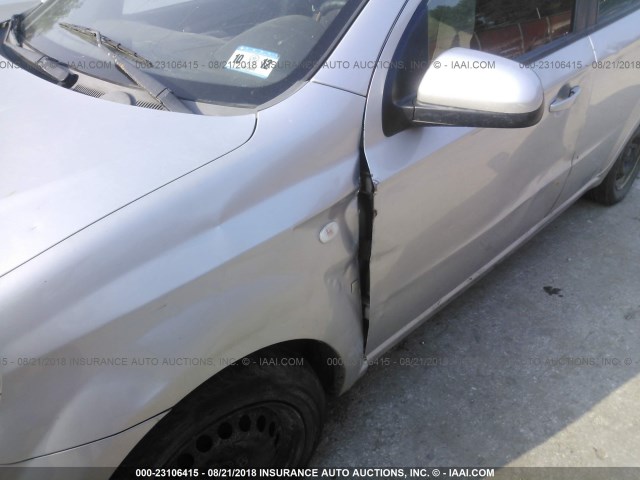 KL1TD56688B004556 - 2008 CHEVROLET AVEO LS SILVER photo 6