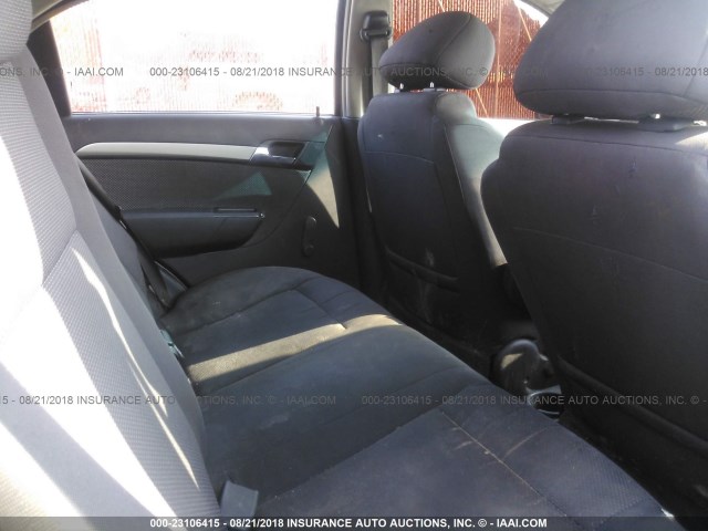 KL1TD56688B004556 - 2008 CHEVROLET AVEO LS SILVER photo 8