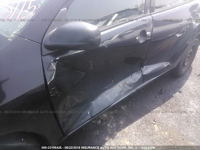 2T1KR32E56C621581 - 2006 TOYOTA COROLLA MATRIX XR BLACK photo 6