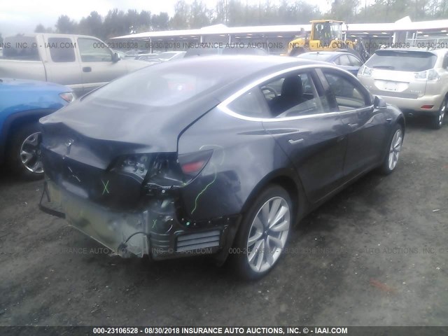 5YJ3E1EA9JF003374 - 2018 TESLA MODEL 3 ნაცრისფერი ფოტო 4