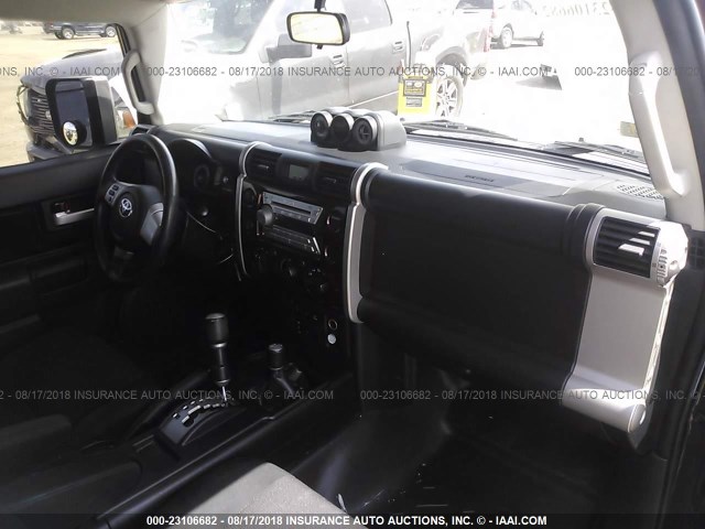 JTEBU11F070090858 - 2007 TOYOTA FJ CRUISER BURGUNDY photo 5