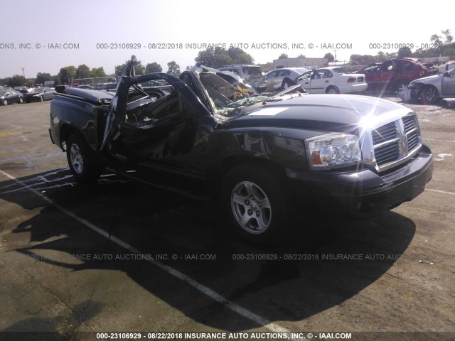 1D7HE58N75S109753 - 2005 DODGE DAKOTA QUAD LARAMIE BLACK photo 1