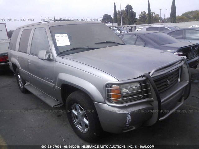 1GYEK13R3XR418858 - 1999 CADILLAC ESCALADE GOLD photo 1