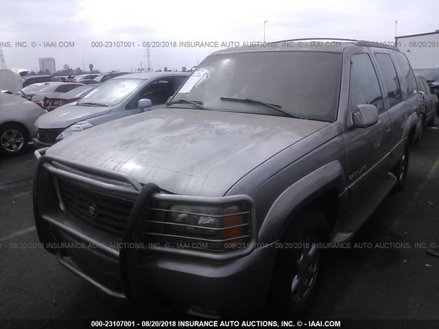 1GYEK13R3XR418858 - 1999 CADILLAC ESCALADE GOLD photo 2