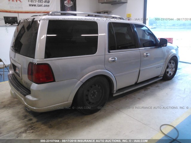 5LMFU27526LJ24895 - 2006 LINCOLN NAVIGATOR SILVER photo 4