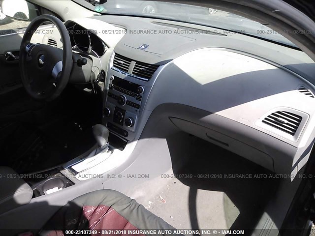 1G1ZB5EB1A4131580 - 2010 CHEVROLET MALIBU LS Qara foto 5