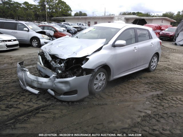 2T1KU4EE1BC719078 - 2011 TOYOTA COROLLA MATRIX  SILVER photo 2
