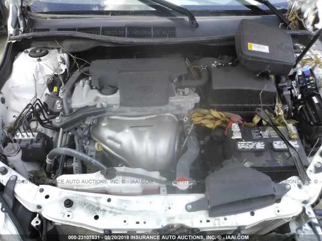 4T1BF1FK7GU161370 - 2016 TOYOTA CAMRY LE/XLE/SE/XSE 白色 照片 10