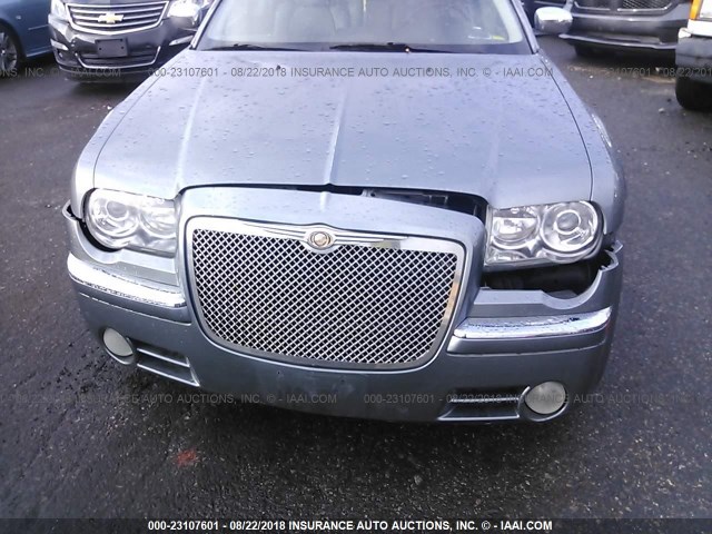 2C3KA63H56H190462 - 2006 CHRYSLER 300C GRAY photo 6