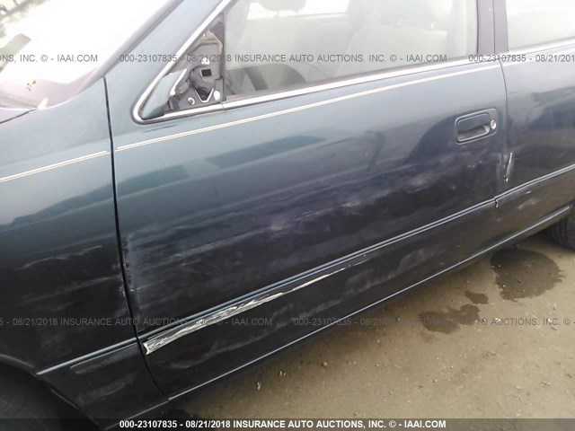JT2BF28K1W0099034 - 1998 TOYOTA CAMRY LE/XLE GREEN photo 6