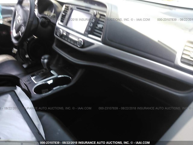 5TDKKRFH8GS179285 - 2016 TOYOTA HIGHLANDER XLE SILVER photo 5