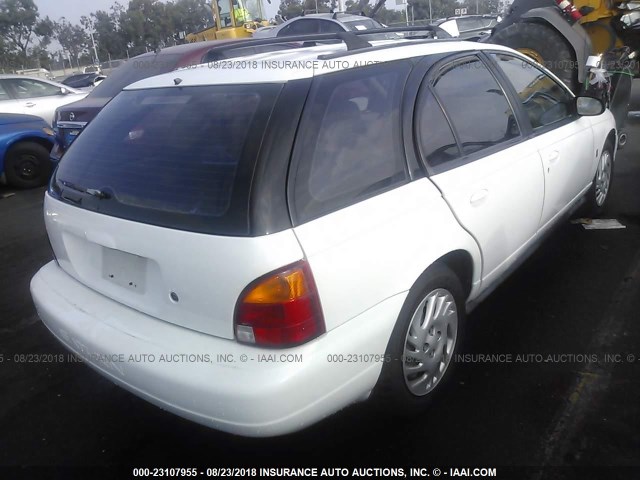 1G8ZK8277WZ105191 - 1998 SATURN SW2 WHITE photo 4