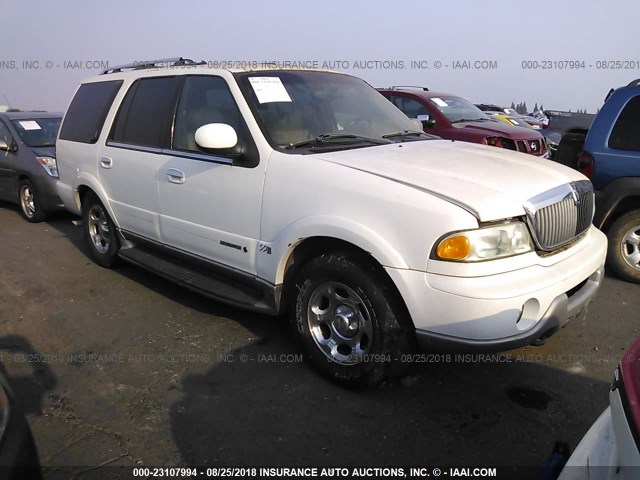 5LMFU28R72LJ02015 - 2002 LINCOLN NAVIGATOR Weiß Foto 1