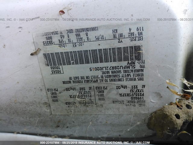 5LMFU28R72LJ02015 - 2002 LINCOLN NAVIGATOR Weiß Foto 9