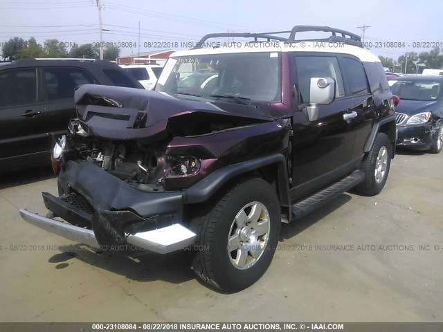 JTEZU11F770016559 - 2007 TOYOTA FJ CRUISER MAROON photo 2