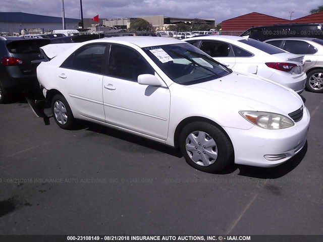JTDBE30KX40261400 - 2004 TOYOTA CAMRY LE/XLE WHITE photo 1