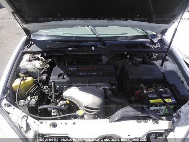 JTDBE30KX40261400 - 2004 TOYOTA CAMRY LE/XLE WHITE photo 10