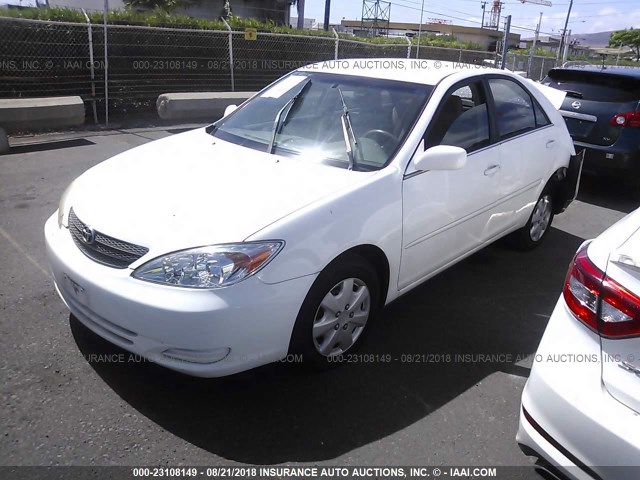 JTDBE30KX40261400 - 2004 TOYOTA CAMRY LE/XLE WHITE photo 2