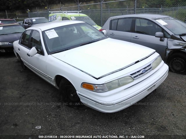 2FALP73W6TX198743 - 1996 FORD CROWN VICTORIA  WHITE photo 1