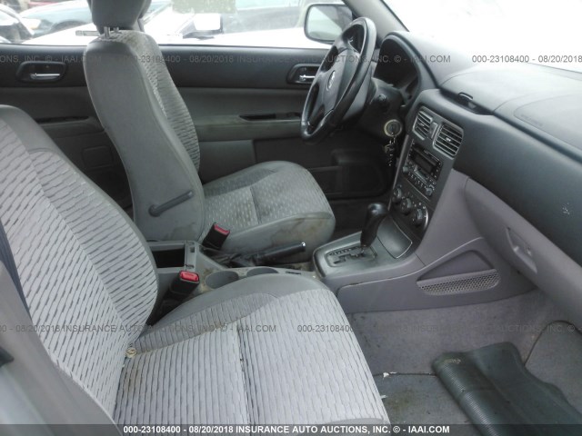 JF1SG65613H768439 - 2003 SUBARU FORESTER 2.5XS Серебристый фото 5