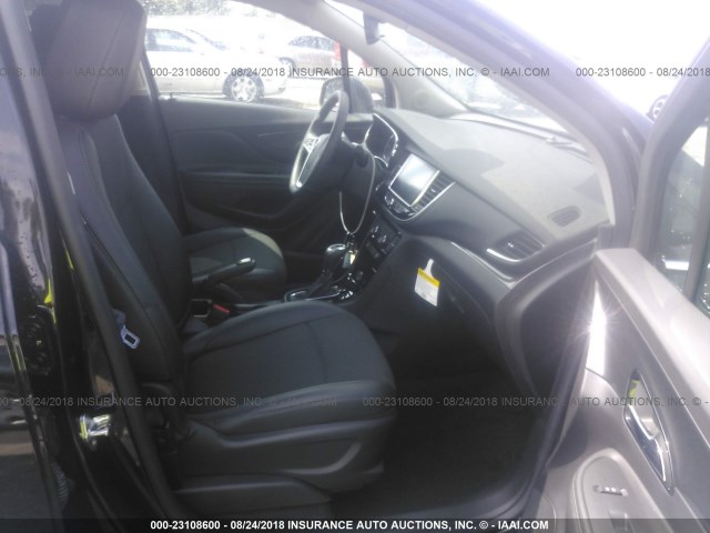 KL4CJASB2HB022901 - 2017 BUICK ENCORE PREFERRED BLACK photo 5