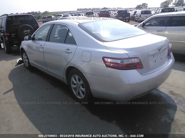 4T4BE46K89R064997 - 2009 TOYOTA CAMRY SE/LE/XLE ვერცხლისფერი ფოტო 3