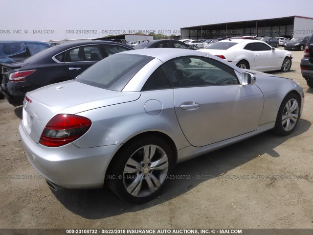 WDBWK58F79F191595 - 2009 MERCEDES-BENZ SLK 350 SILVER photo 4