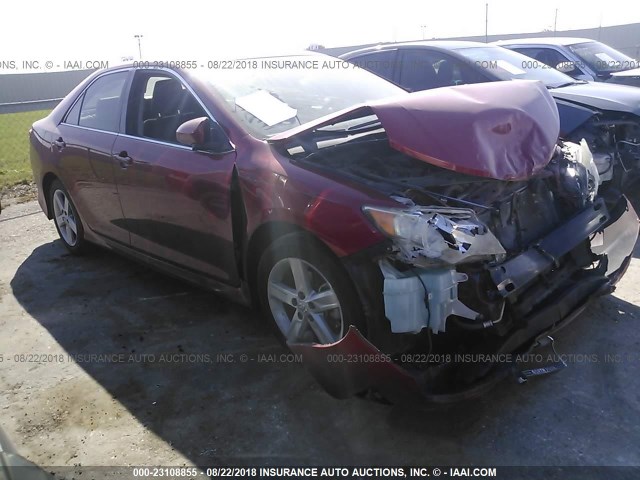 4T1BF1FK2CU634263 - 2012 TOYOTA CAMRY SE/LE/XLE წითელი ფოტო 1