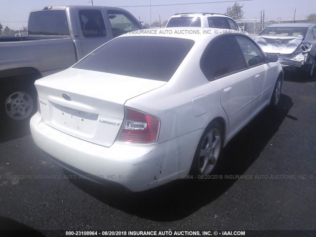 4S3BL616277208338 - 2007 SUBARU LEGACY 2.5I WHITE photo 4