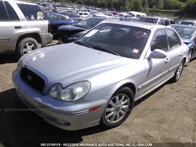 KMHWF35H32A712486 - 2002 HYUNDAI SONATA GLS/LX SILVER photo 2