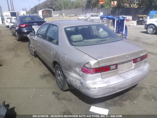 JT2BG22K5W0240841 - 1998 TOYOTA CAMRY CE/LE/XLE 金色 照片 3