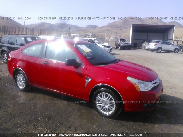 1FAHP33N68W195883 - 2008 FORD FOCUS SE/SEL/SES RED photo 1