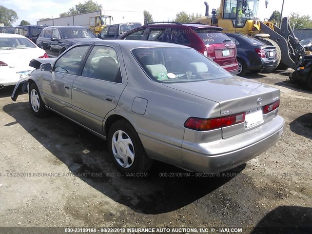 JT2BF22K0V0073130 - 1997 TOYOTA CAMRY LE/XLE Pewter photo 3