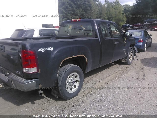 1GTR2TE37BZ371127 - 2011 GMC SIERRA K1500 BLUE photo 4