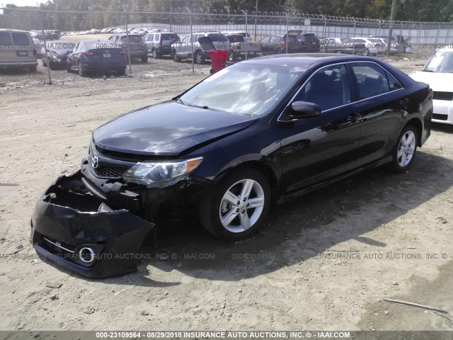 4T1BF1FK7DU723747 - 2013 TOYOTA CAMRY L/SE/LE/XLE 黑色 照片 2
